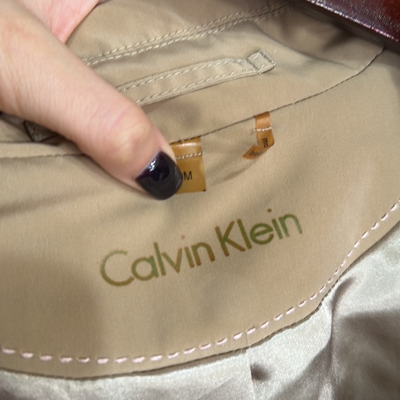 Calvin Klein Belted Trench Coat with Hood | Size medium | Tan color - Picture 3 of 17